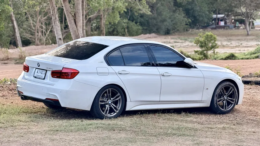 BMW 330e M Performance