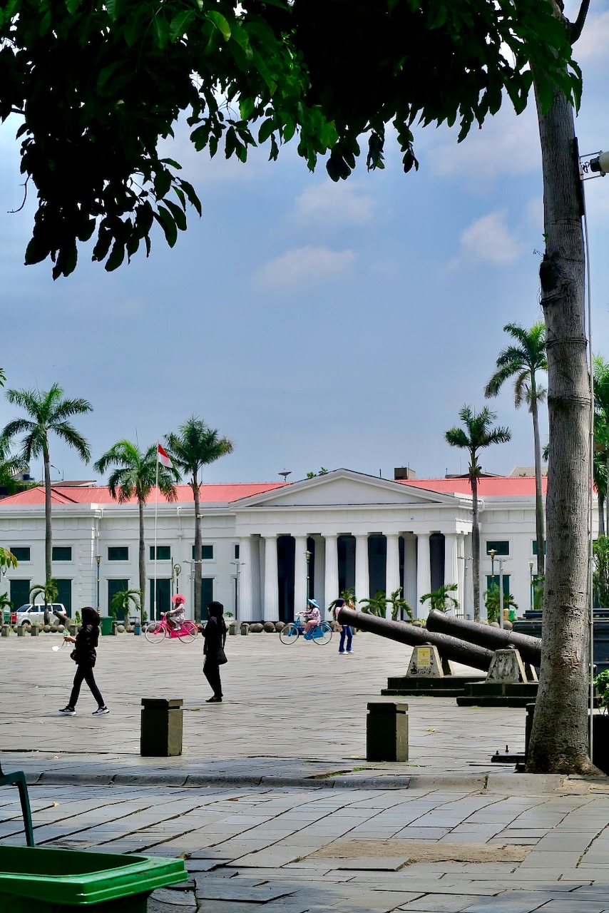 Portrait Image 41 of 78 from Photo Gallery. Alberto Roura