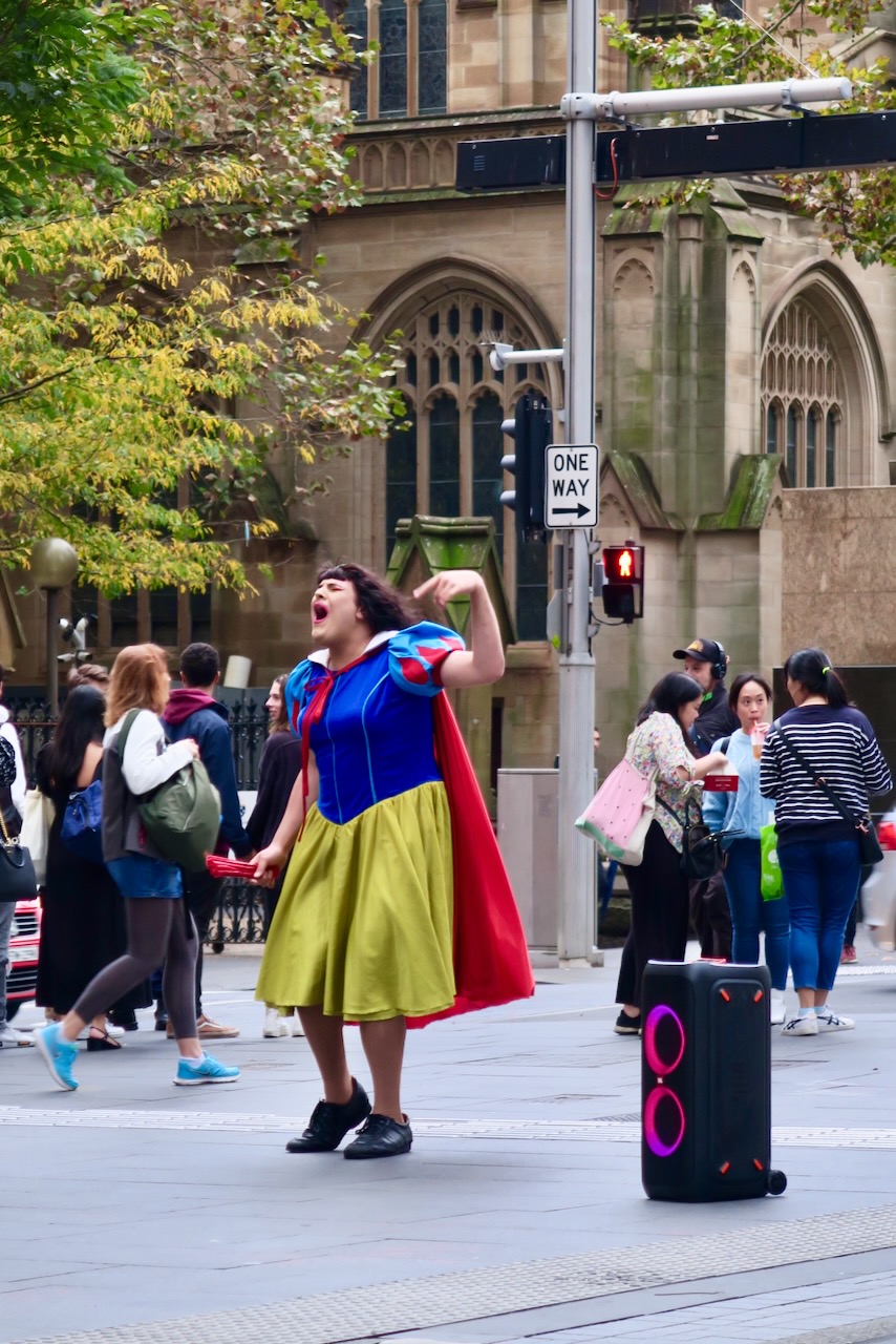 Portrait Image 58 of 78 from Photo Gallery. Alberto Roura